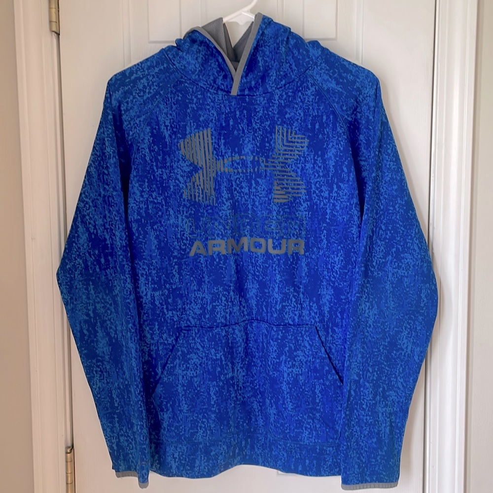 Like new boys youth uUnder Armour XL hoodie